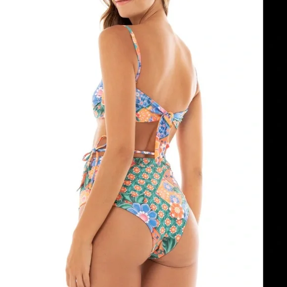 Agua Bendita Reversible Glenda and Lucille bikini Tile print - Picture 2 of 9